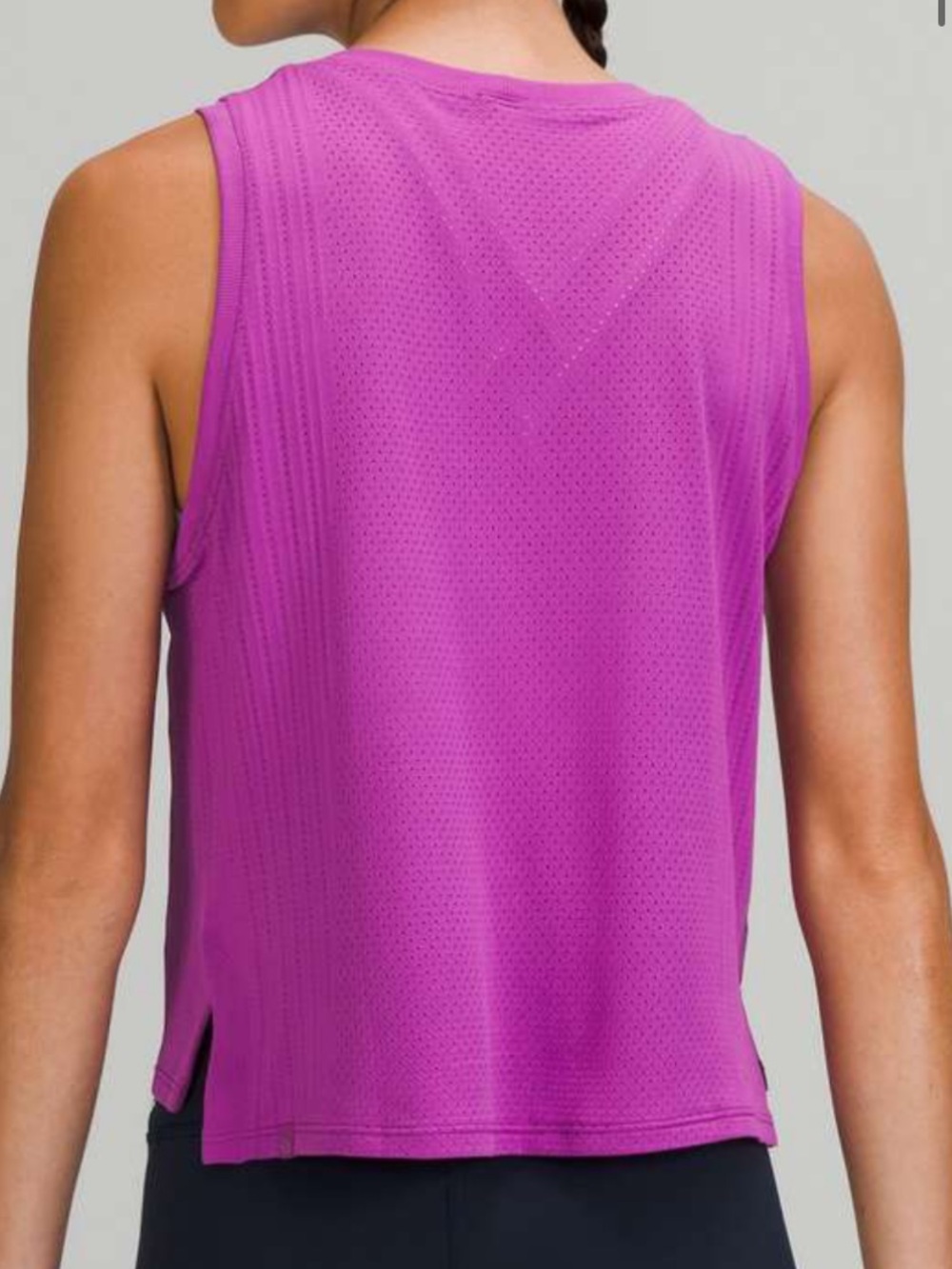 Lululemon Train to Be Tank Top Vivid Plum Est Size 4 Like New